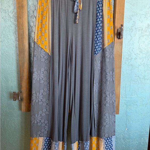 POL Multicolor Patterned Wide-Leg Pants - Picture 5 of 8